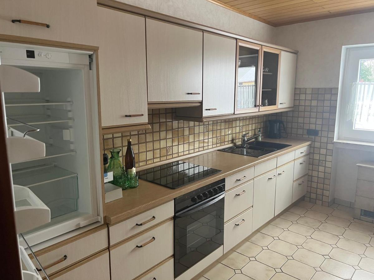 Ferienwohnungjahrsfeld Strassenhaus Ngoại thất bức ảnh