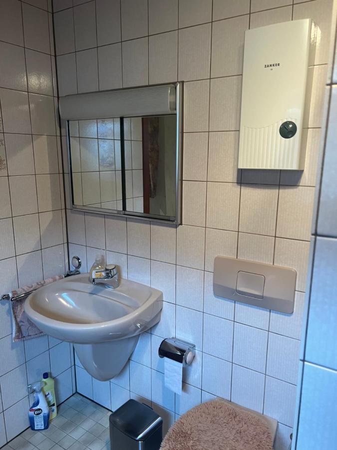 Ferienwohnungjahrsfeld Strassenhaus Ngoại thất bức ảnh